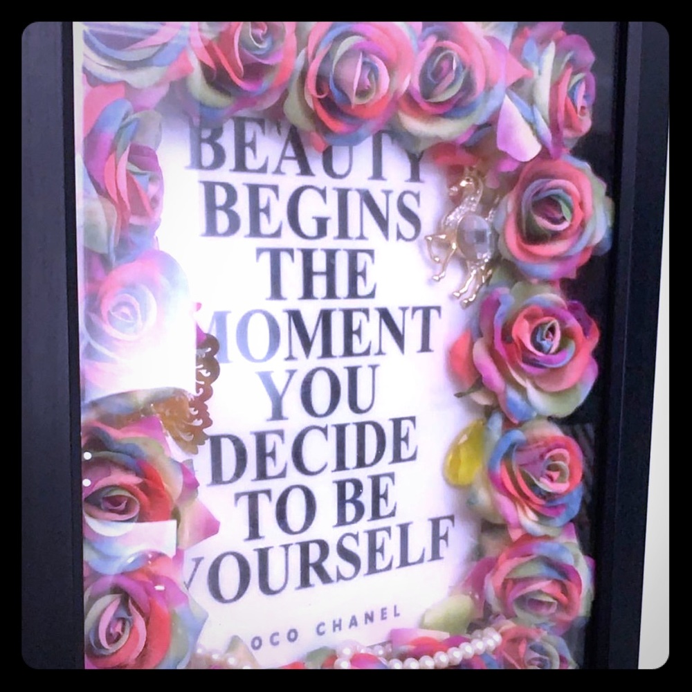 3-D floral and quote arrangement wall decor